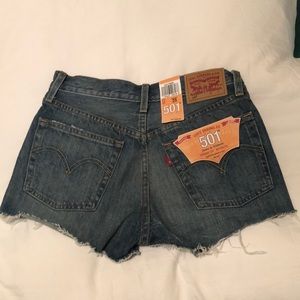 Levi’s 501 shorts, NWT, Sz 25